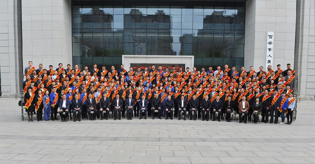 弘扬劳模精神 奋力追赶超越 助推新产业发展——东升国际杨东涛等省级劳模、市先进集体获表彰